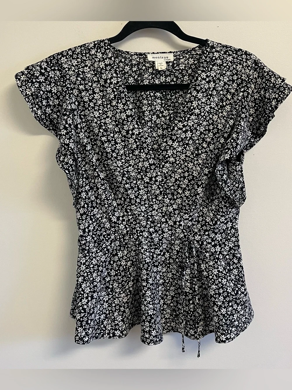 Womens Blouse Black & White Floral Tie Waist Flutter Sleeve Peplum Faux Wrap L